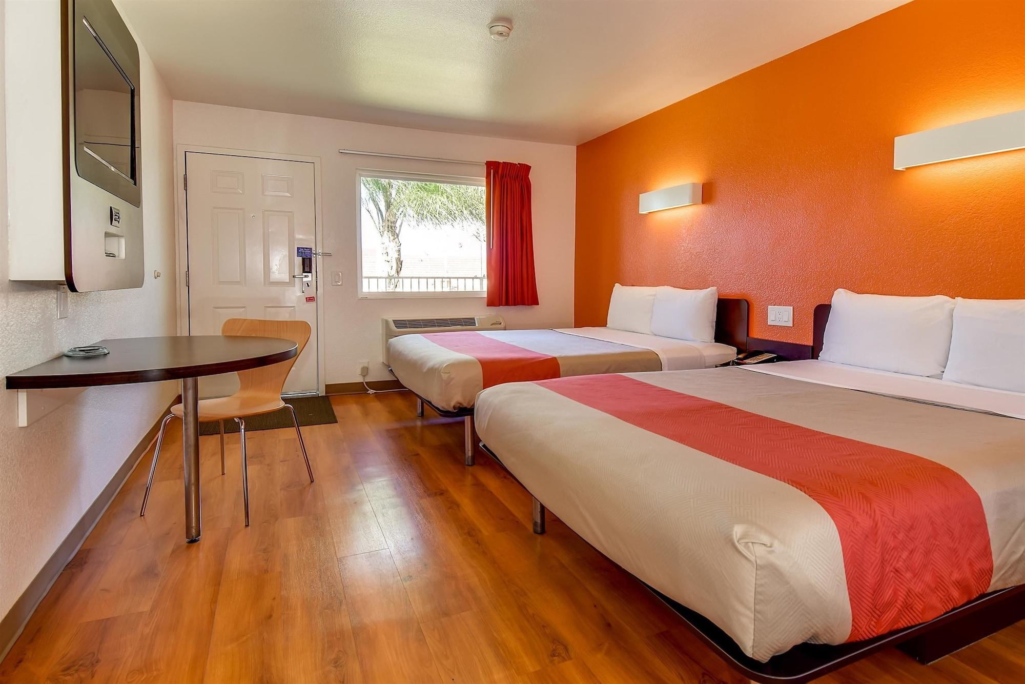 Motel 6-Riverside, Ca - South Экстерьер фото