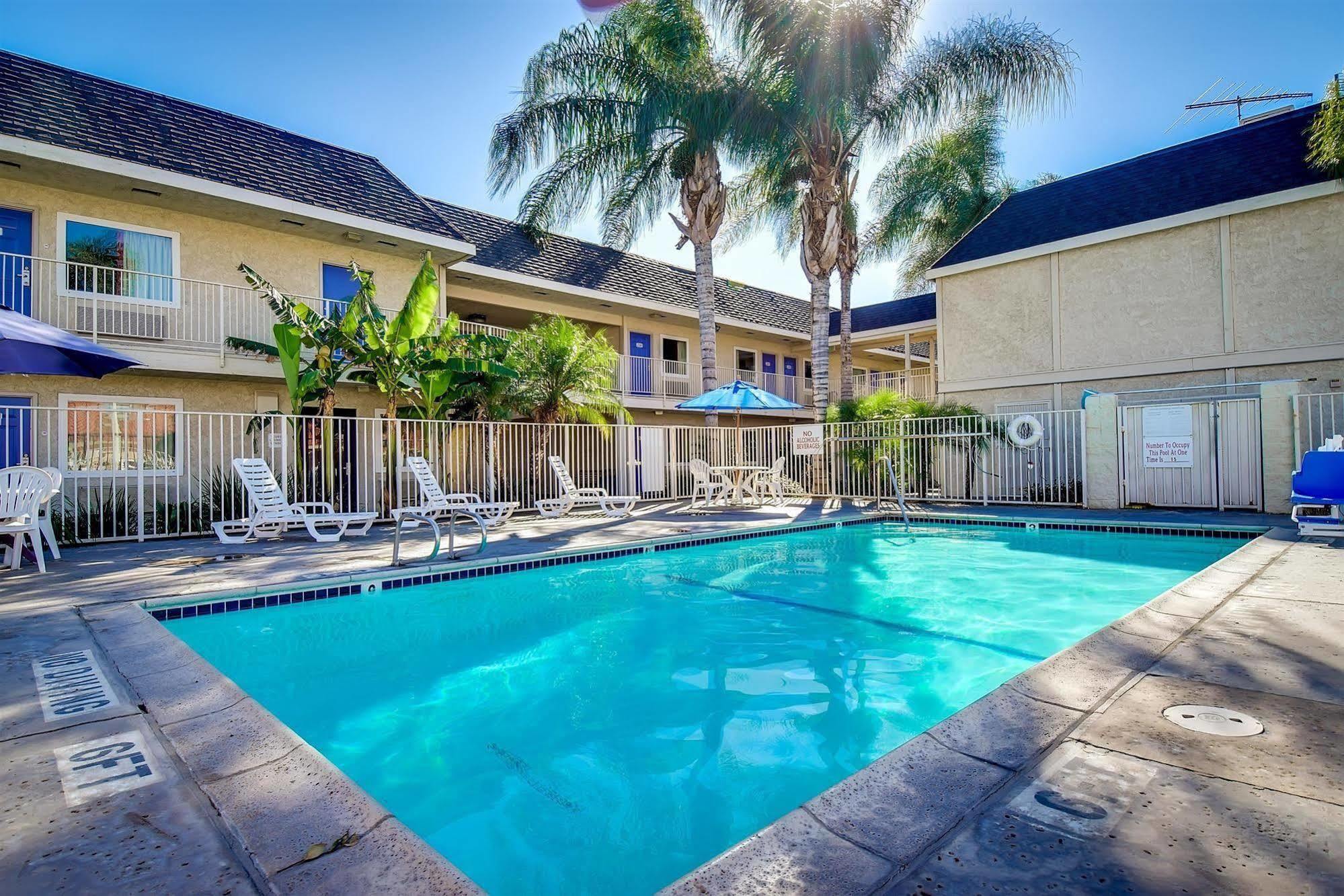 Motel 6-Riverside, Ca - South Экстерьер фото
